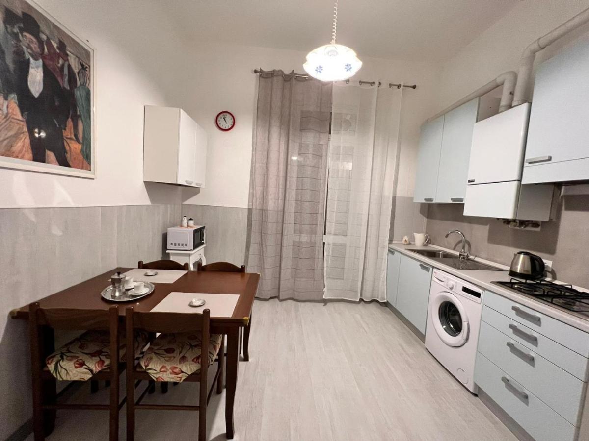 Savona Casa Vacanze Vicino Mare 3 Minuti Wifi Bagian luar foto