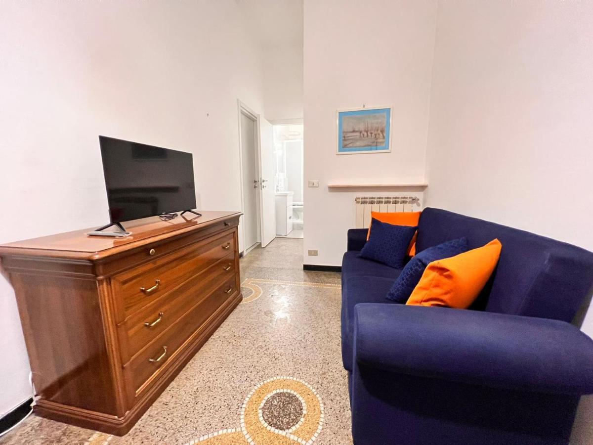 Savona Casa Vacanze Vicino Mare 3 Minuti Wifi Bagian luar foto