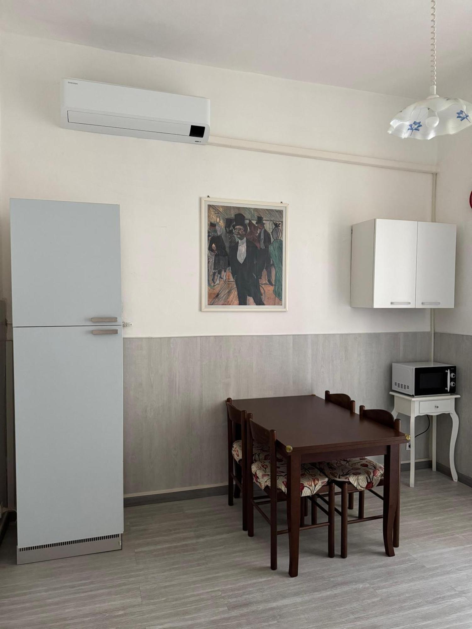 Savona Casa Vacanze Vicino Mare 3 Minuti Wifi Bagian luar foto
